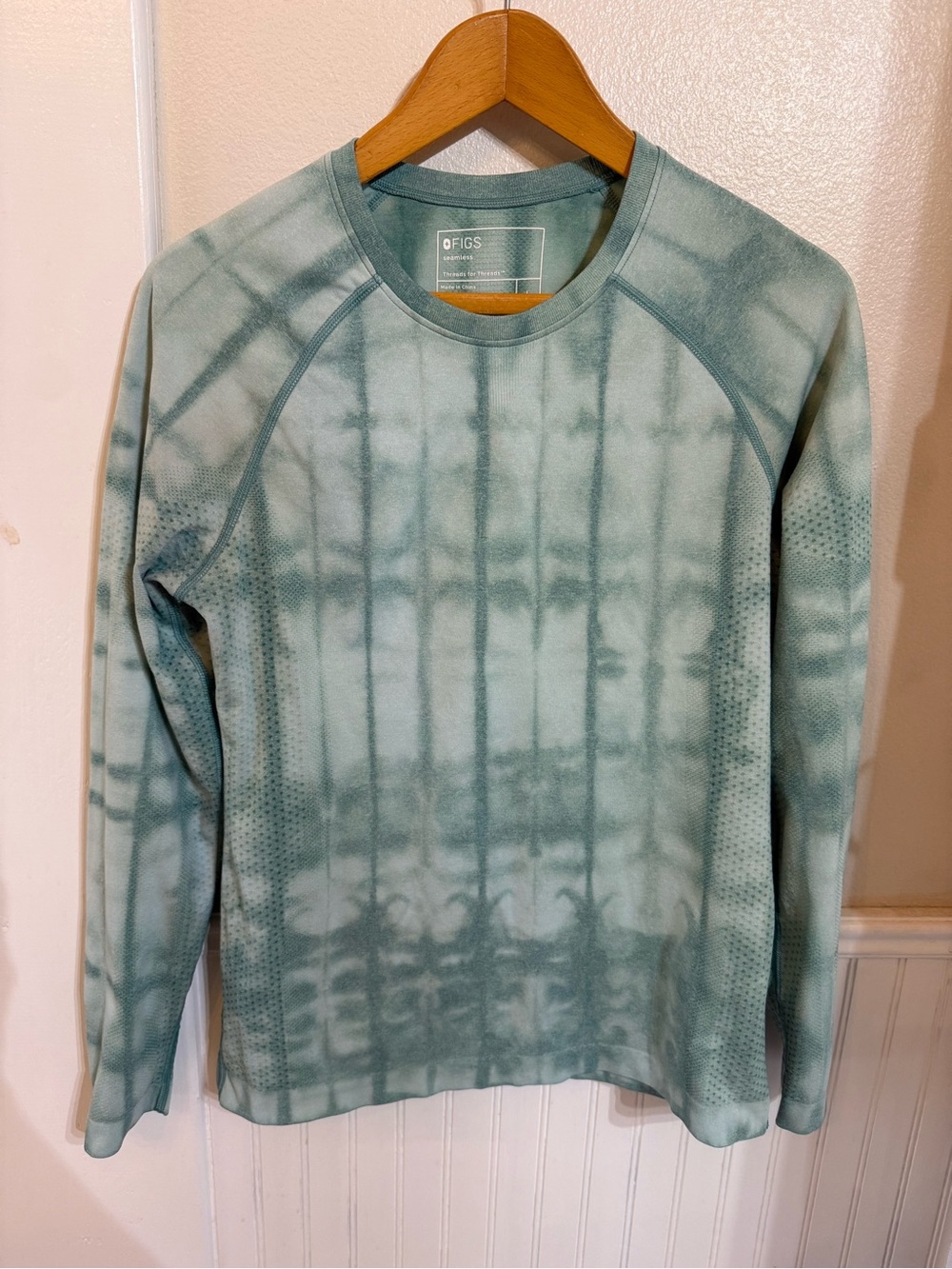 Figs Seamless Threads for Threads Long Sleeve Top